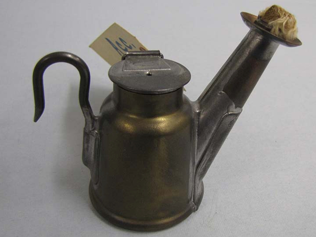 Image of an Oil-Wick Cap Lamp